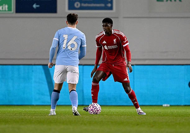 丹恩斯复出半小时伤退 U21遭遇2026首败 恩迪亚耶