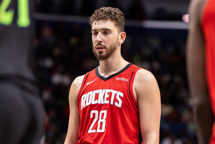 火箭力克76人杜兰特29分助队豪取8连胜