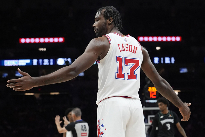 火箭力克76人杜兰特29分助队豪取8连胜